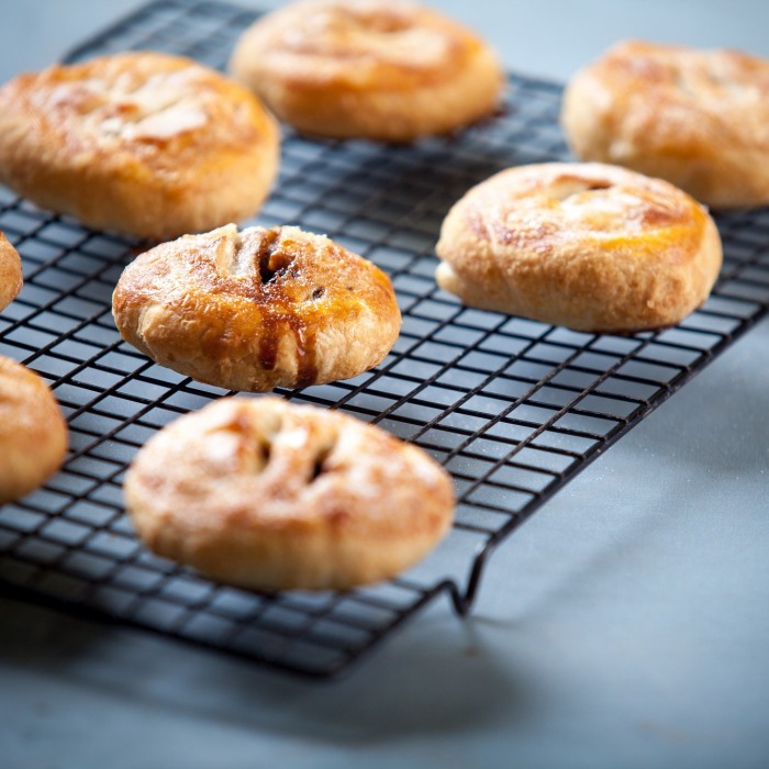 Eccles Cakes — Weeknight
